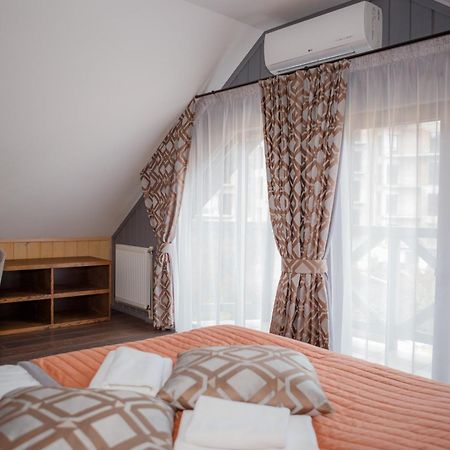 Hotel Monysto Bukovel Bagian luar foto