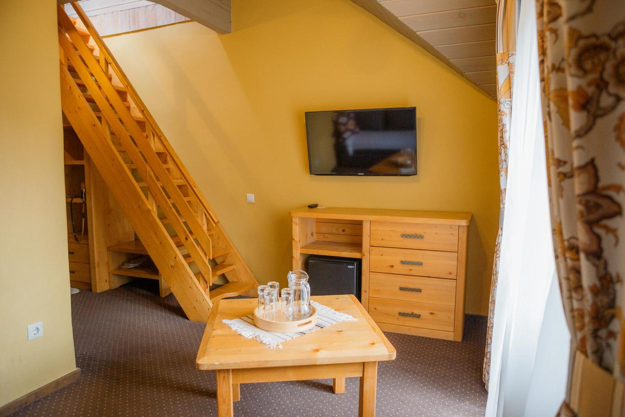 Hotel Monysto Bukovel Bagian luar foto