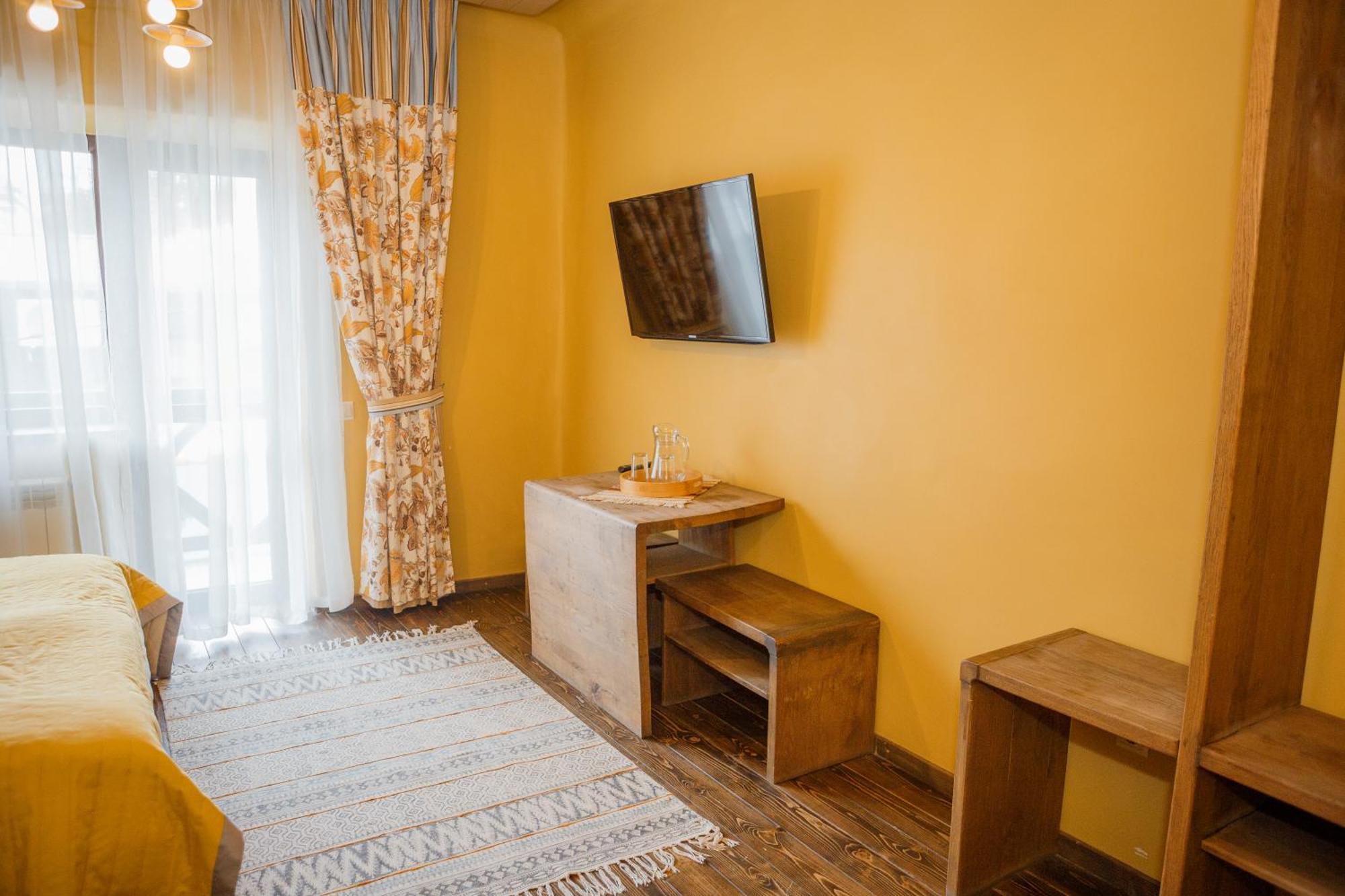 Hotel Monysto Bukovel Bagian luar foto